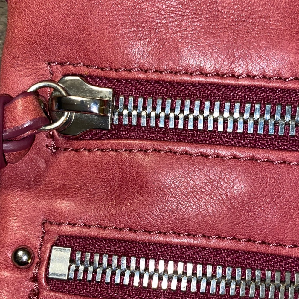 HOBO Pink Leather Crossbody Bag with Zipper Accents❤️ 8”W x 9”L - Picture 4 of 7
